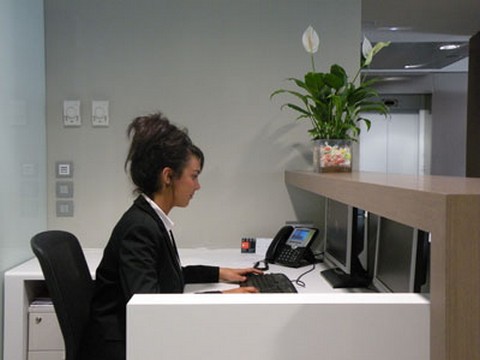 Nova Vaga para Recepcionista em Teresina Nova Vaga para Recepcionista em Teresina